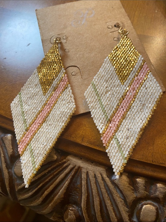 Plunder Jewelry - Plunder White, Pink & Gold Beaded Chevron Dangle Earrings